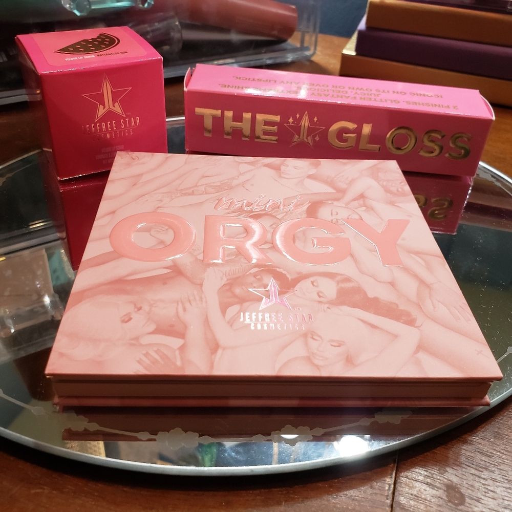 Jeffree Star BUNDLE-miniOrgy palette,scrub & gloss